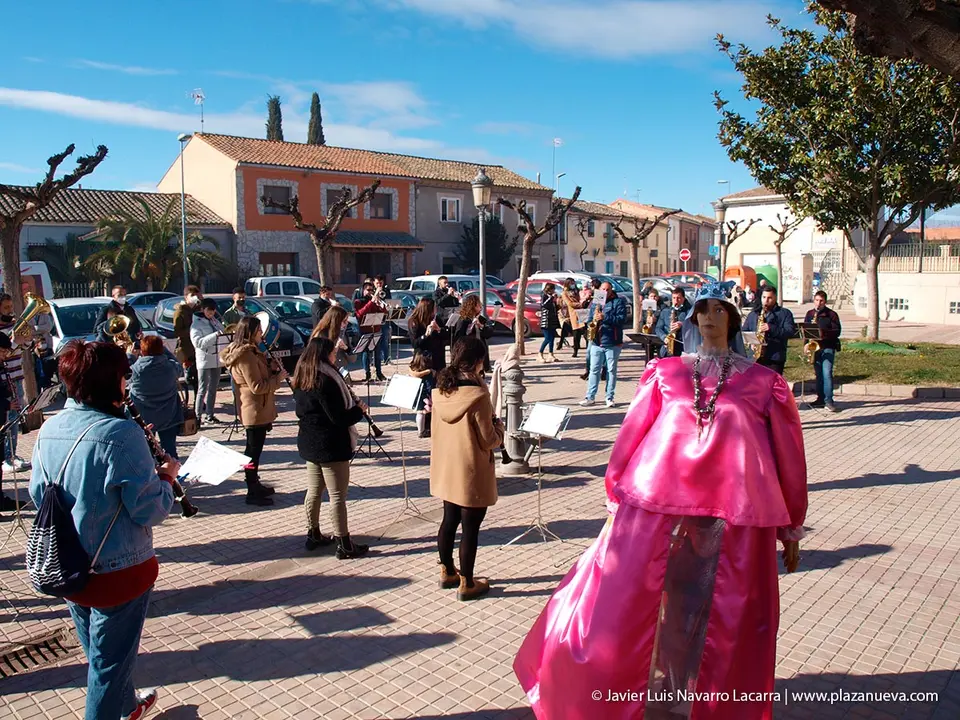 Fiestas de San Ant&oacute;n 2021 en Bu&ntilde;uel - Orquesta 12