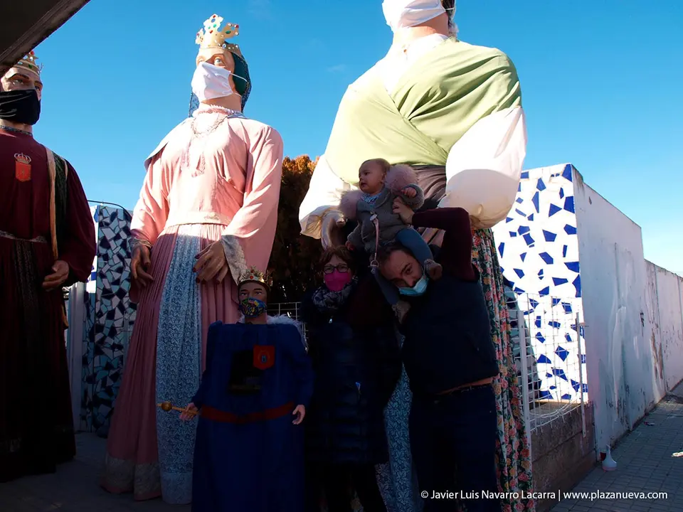 Fiestas de San Ant&oacute;n 2021 en Bu&ntilde;uel - Gigantes 6