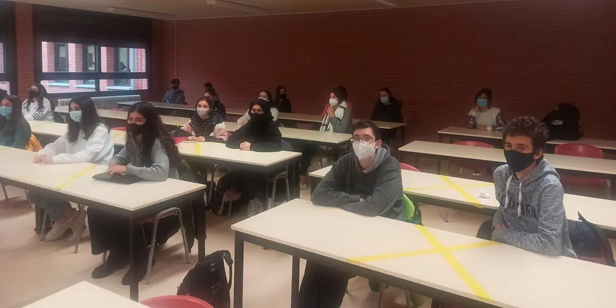 Ciclo de ponencias sobre sexualidad en el IES Valle del Ebro de Tudela 3