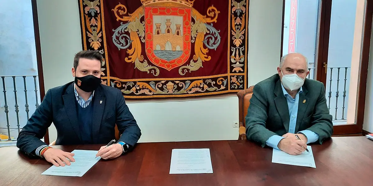 El vicepresidente y titular de Vivienda del Gobierno de Navarra, Jos&eacute; M.&ordf; Aierdi, y el alcalde de Tudela, Alejandro Toquero