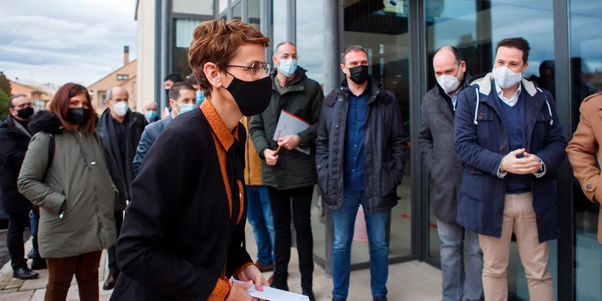 La Presidenta, a su llegada a la sede de la Mancomunidad de la Ribera