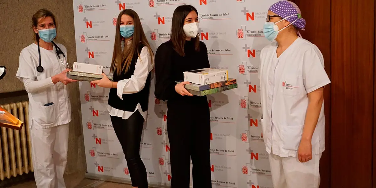 Amara Garc&iacute;a e Idoia Hern&aacute;ndez, alumnas del IES Valle del Ebro