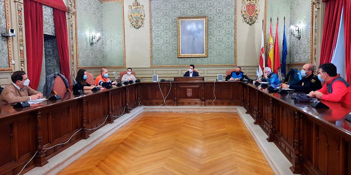 Reunión de coordinación convocada el pasado sábado 27 de febrero por el alcalde Toquero