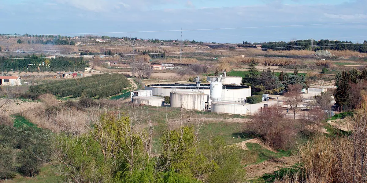 Panor&aacute;mica de la estaci&oacute;n depuradora de Cintru&eacute;nigo, construida en 1996