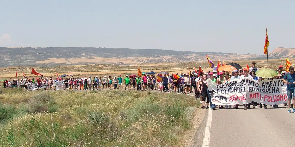 Imagen de archivo de una marcha antipol&iacute;gono en las Bardenas