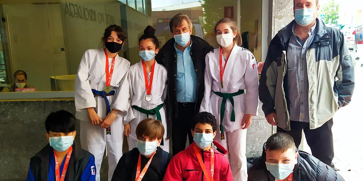 F&eacute;lix Pastor con el equipo Infantil del Shogun