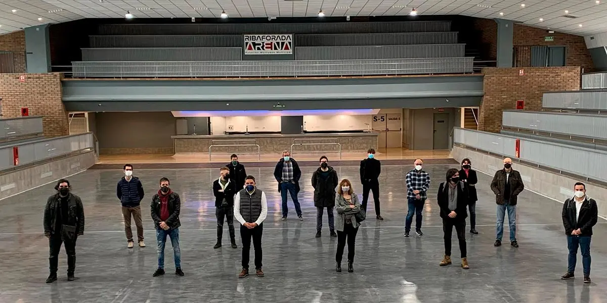 Las empresas de la industria cultural navarra visitaron el Ribaforada Arena