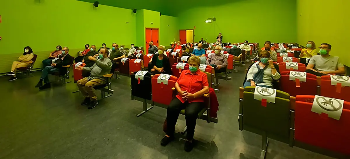 Sesi&oacute;n participativa en torno a las obras de reurbanizaci&oacute;n en la plaza Padre Lasa