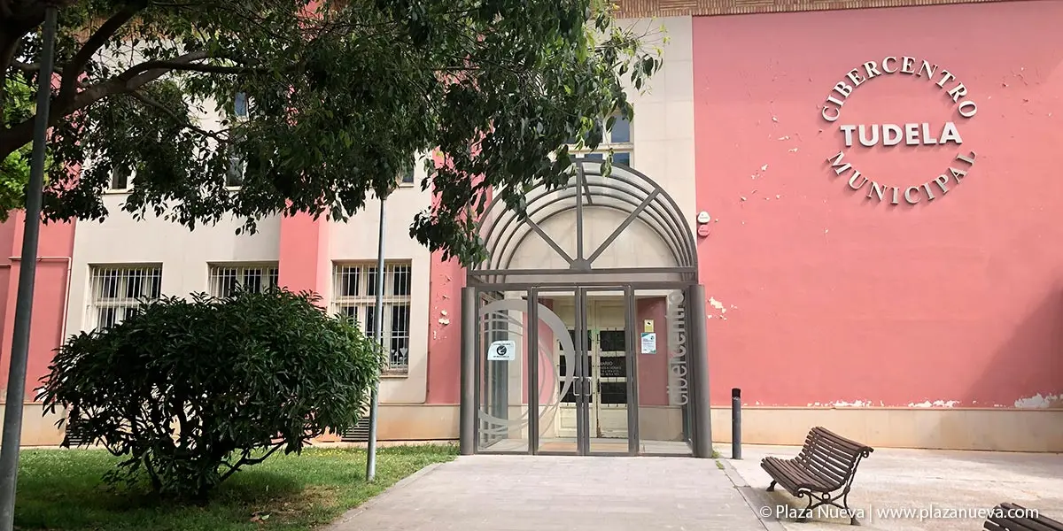 Fundaci&oacute;n D&eacute;dalo est&aacute; situada en el Cibercentro de Tudela, en la calle Alberto Pelairea 9