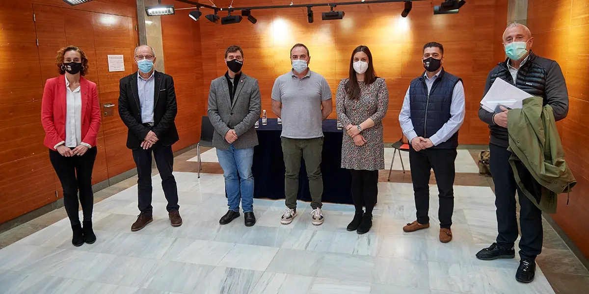 Patricia Ruiz de Irizar, Luis Sancho, Eduardo Santos, Santiago Urmeneta, Odeia Marco, Mohamed Amnay y Carlos Artundo, en Murchante