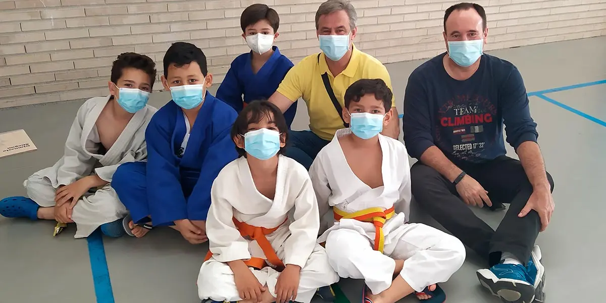 Los j&oacute;venes judokas del Shogun que participaron en el primer bloque del campeonato