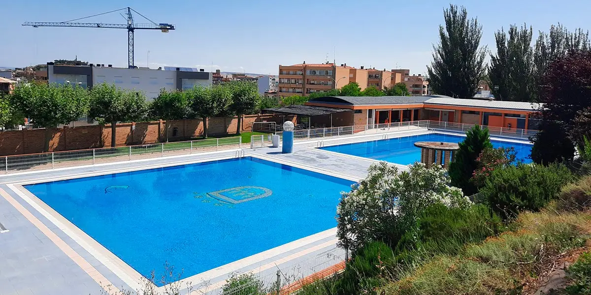 Piscinas del Complejo Deportivo Ribotas de Tudela
