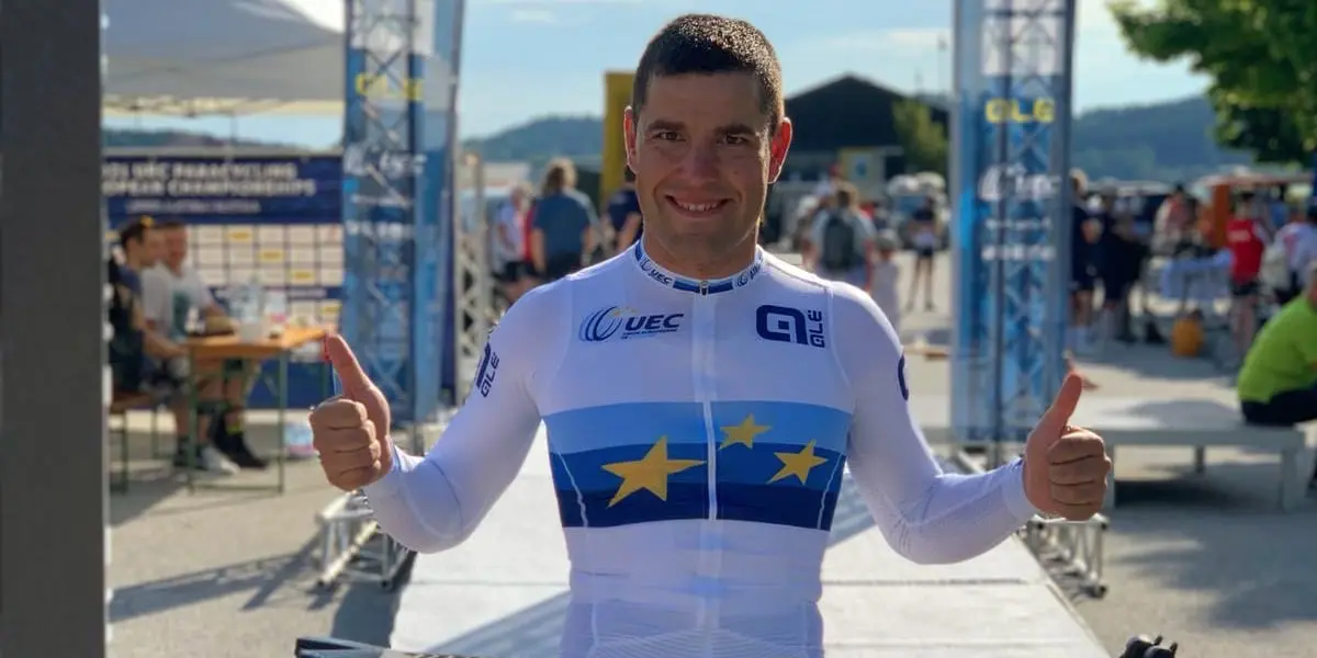 El ciclista adaptado Eduardo Santas