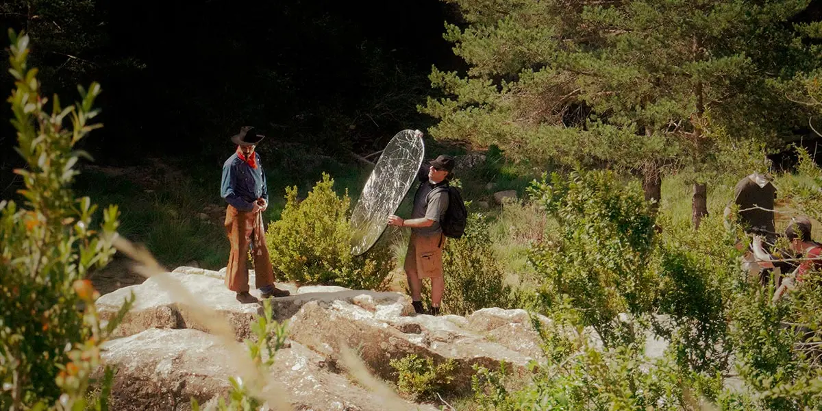 El actor Rafa Maza da vida en la nueva campa&ntilde;a tur&iacute;stica de la Comarca de Cinco Villas a divertidos personajes que viven aventuras diversas en espacios cincovilleses tan espectaculares como el Pozo de Pigalo o el castillo de Sibirana