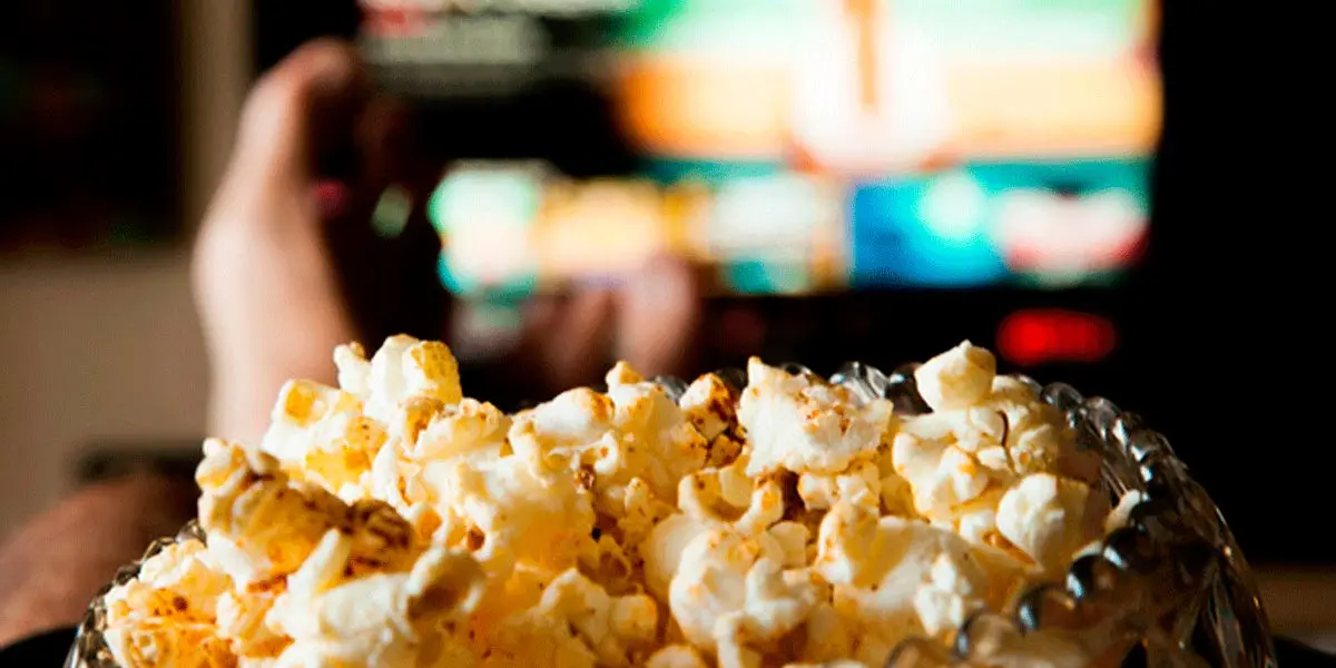 cine netflix palomitas pel&iacute;cula sof&aacute;