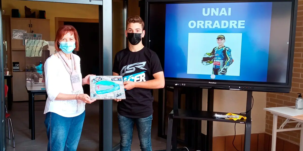 Este jueves se cont&oacute; con la presencia del joven piloto de motos Unai Orradre Abad