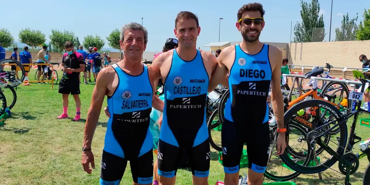 Los corredores del SDR Arenas Triatl&oacute;n, &Aacute;ngel Castillejo, Agust&iacute;n Salvatierra y Diego Mart&iacute;nez
