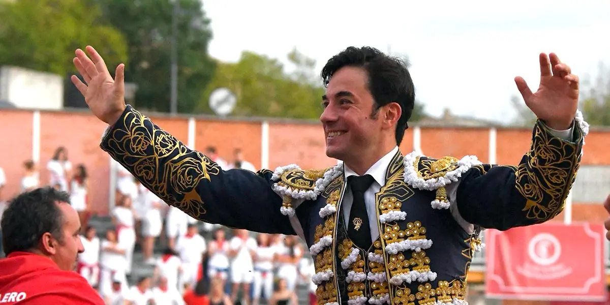 Imanol S&aacute;nchez Puerta grande Sang&uuml;esa (foto Carlos Pi) 10