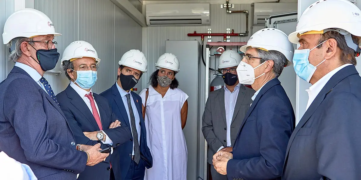 El consejero Irujo destaca la importancia de la econom&iacute;a circular en su visita a la primera planta de almacenamiento renovable con bater&iacute;as reutilizadas en Tudela