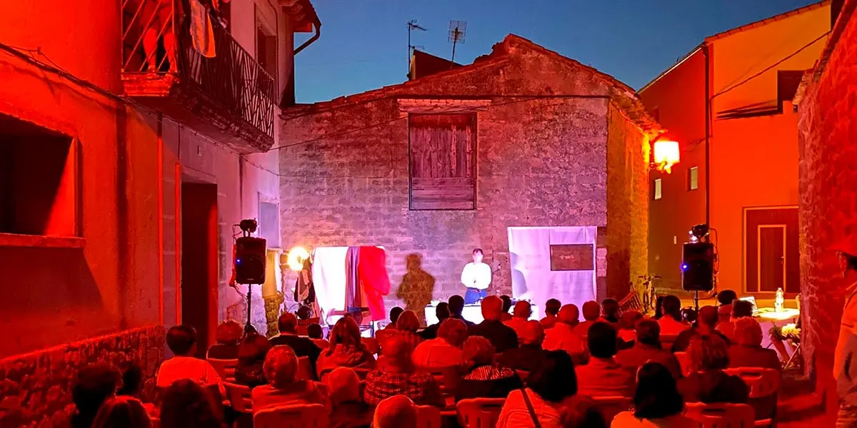 Actuaci&oacute;n de Qu&eacute; jarte en Layana