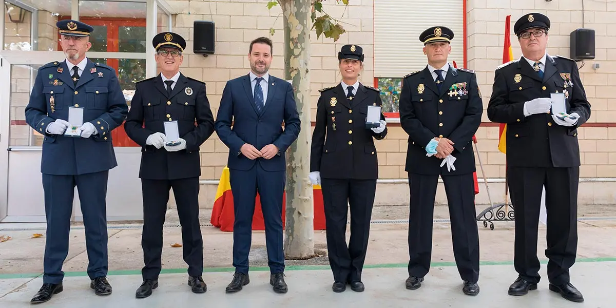 Polic&iacute;a Nacional Santos &Aacute;ngeles Custodios