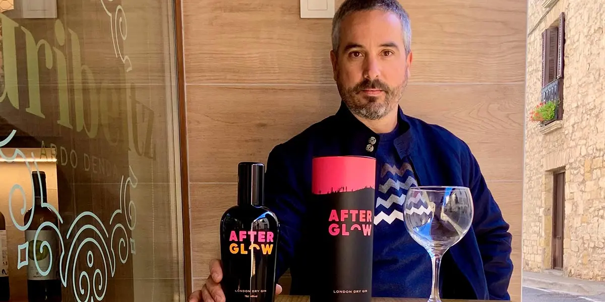 Javier Im&iacute;zcoz y su ginebra Afterglow