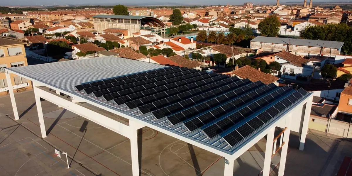 Placas solares en el colegio de Corella 2