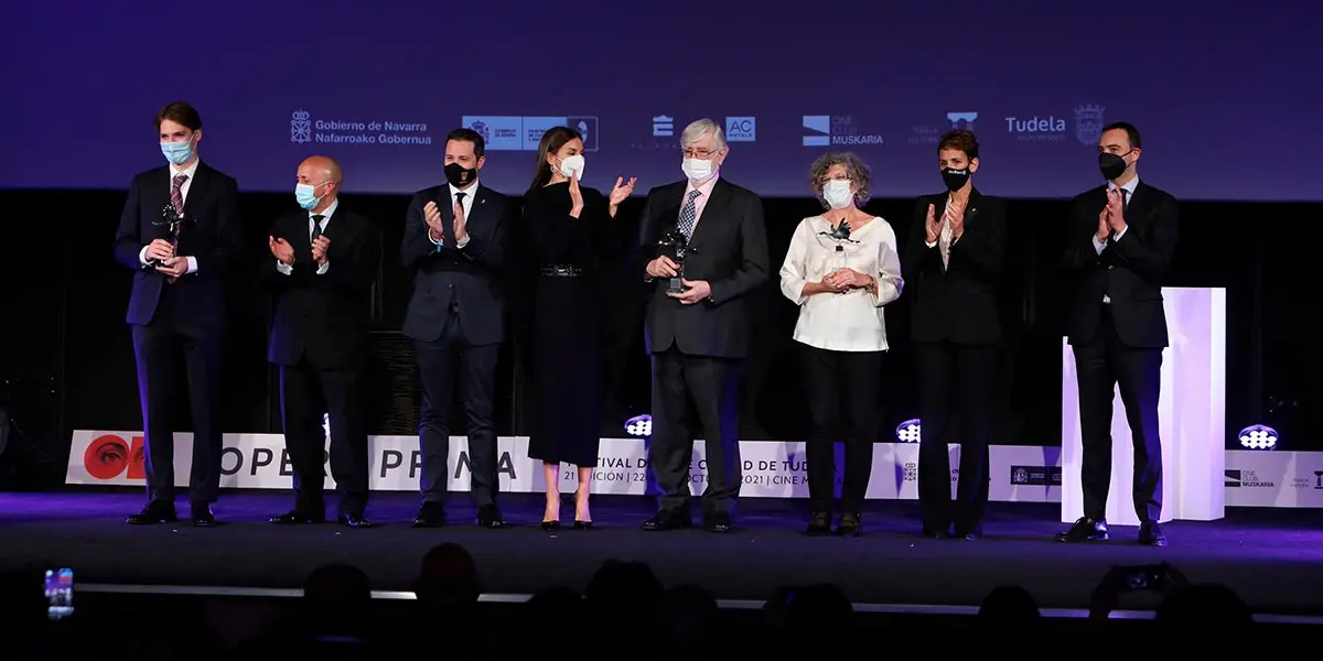 La Reina preside en Tudela el homenaje a Berlanga, Bardem y Fern&aacute;n G&oacute;mez, dentro del Festival &Oacute;pera Prima