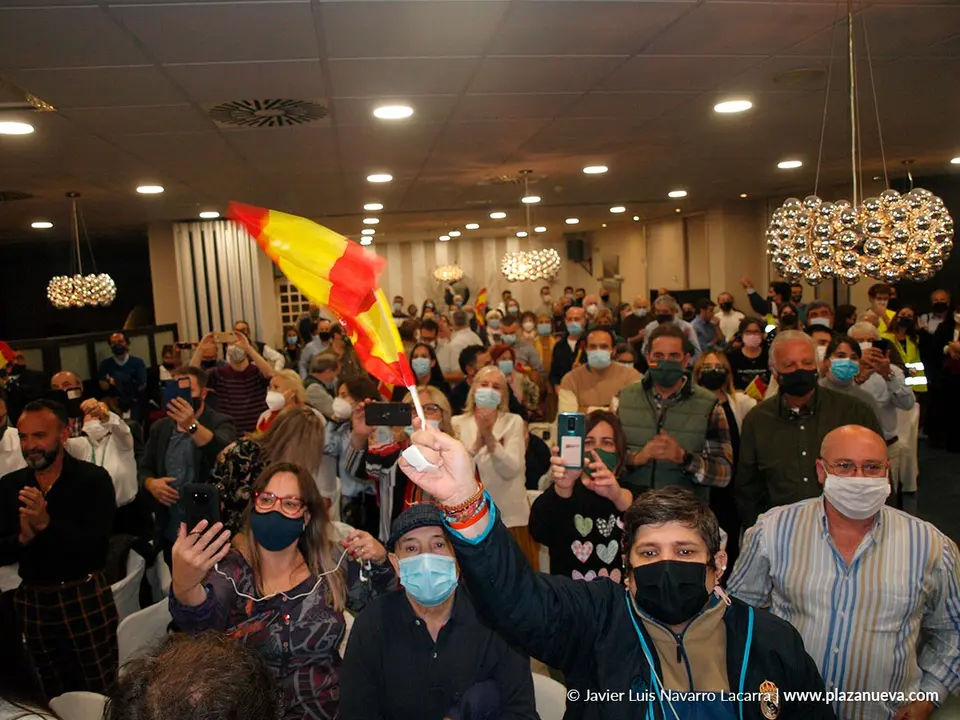 Visita de Macarena Olona (VOX) a Tudela 09