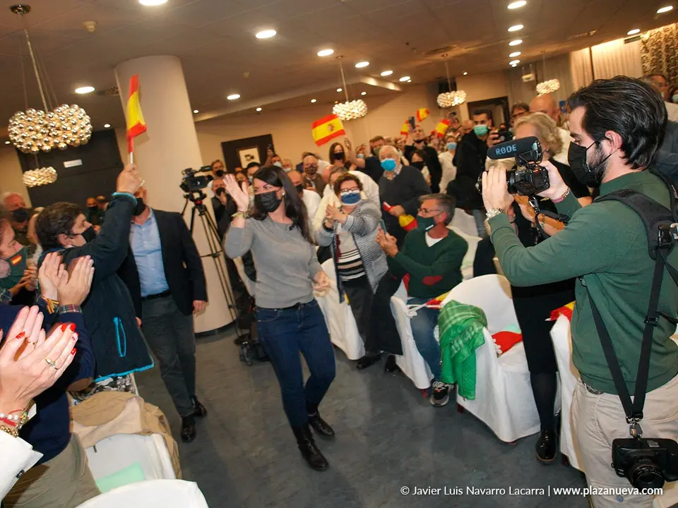 Visita de Macarena Olona (VOX) a Tudela 03