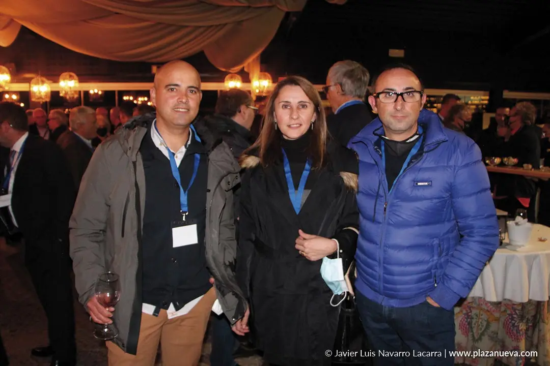 &Aacute;lvaro Medrano (Conservas Medrano), Ana Mar&iacute;a Jarauta (Gr&aacute;ficas J. Mar&iacute;n) y Miguel &Aacute;ngel Jarauta (Gr&aacute;ficas J. Mar&iacute;n)