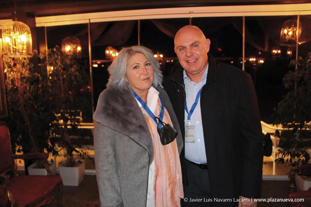 Idoya P&eacute;rez (Peluquer&iacute;a Idoya) y Jos&eacute; &Aacute;ngel Aparicio (Construcciones Jos&eacute; &Aacute;ngel Aparicio)
