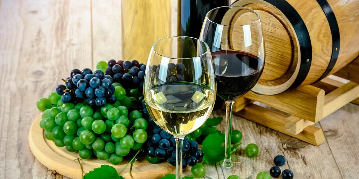 vino copas uva