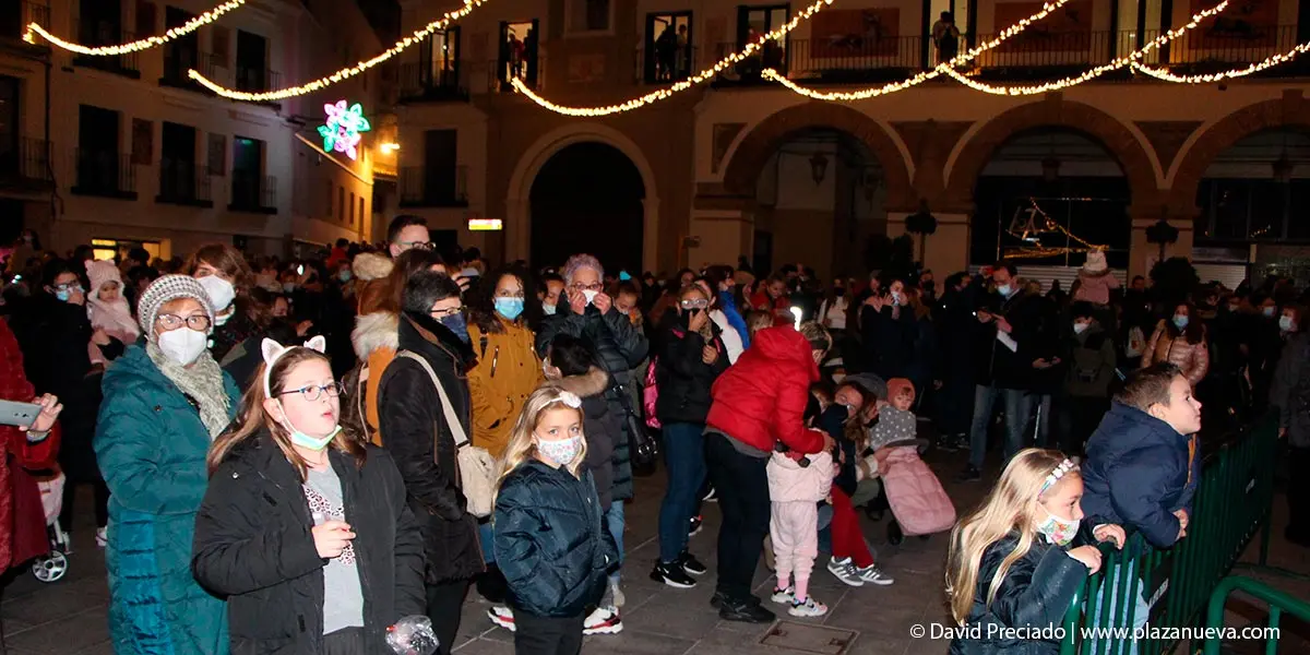 Encendido de luces de Navidad en la plaza de los Fueros 1