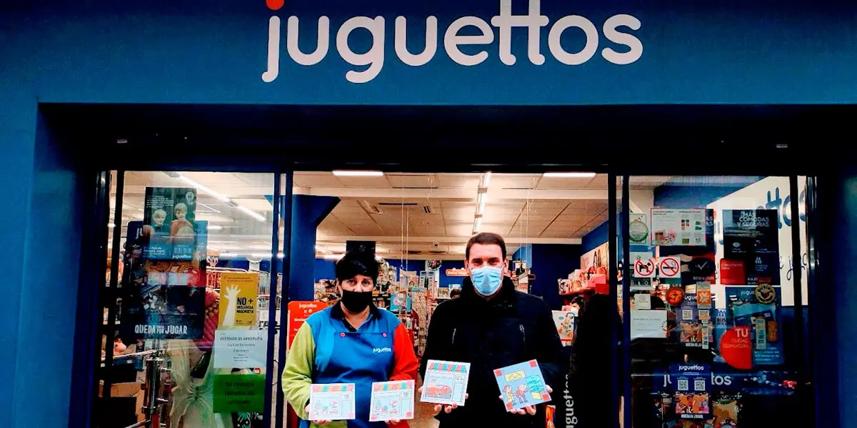 Mar&iacute;a San Juan, trabajadora de Juguettos y Jose Mari Pejenaute, vocal de ANA 