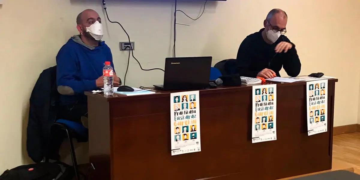 Presentaci&oacute;n en el Centro C&iacute;vico la R&uacute;a el proyecto Mintzakide