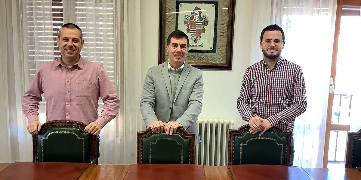 David &Aacute;lvarez, Eduardo Santos y Rafael Martinena
