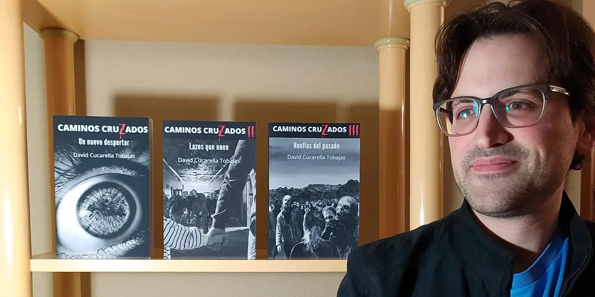 David Cucarella con la trilog&iacute;a de Caminos Cruzados