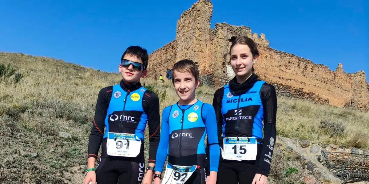 I&ntilde;igo Sicilia, Irati Sicilia y Hector Gorriz acudieron al duatl&iacute;&oacute;n de Trasmoz