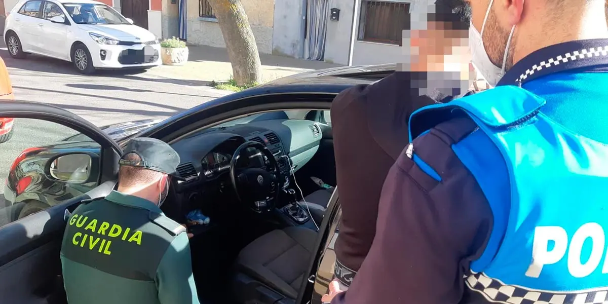 Detenido un var&oacute;n de 24 a&ntilde;os por Tr&aacute;fico de Drogas y por un delito contra la Seguridad Vial