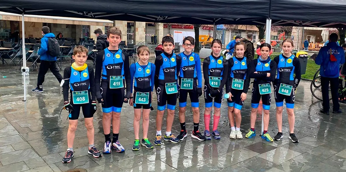 Escuela de triatl&oacute;n del SDR Arenas