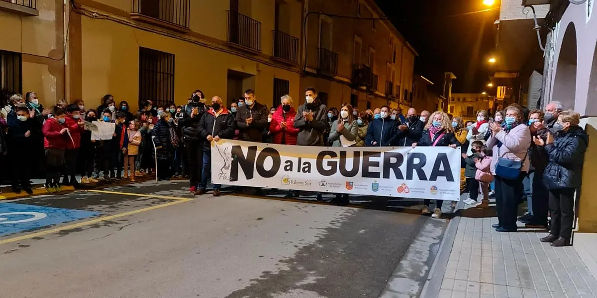 Bu&ntilde;uel no a la guerra 1