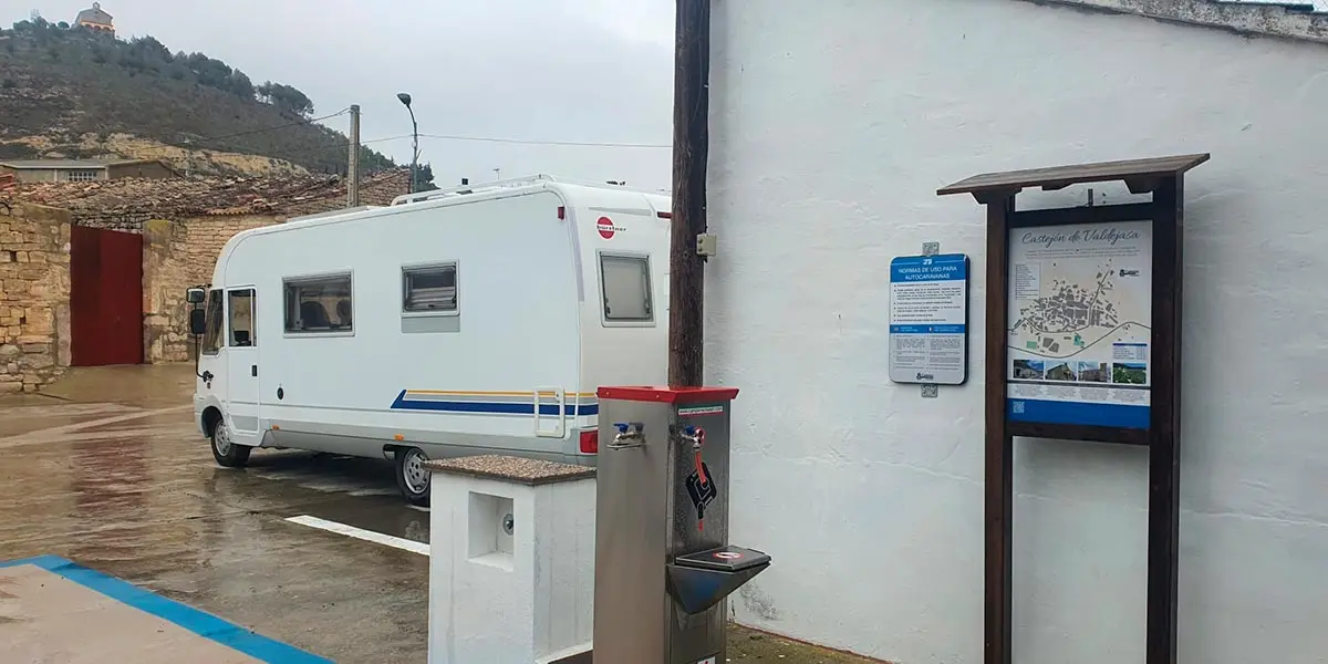 Area autocaravanas Castejon Valdejasa