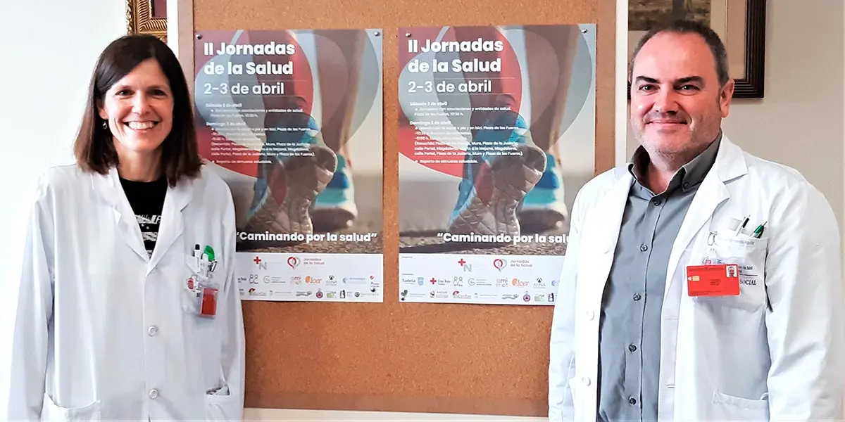 Ana Campillo, gerente del &Aacute;rea de Salud de Tudela, y Santiago Urmeneta, coordinador de Trabajo Social