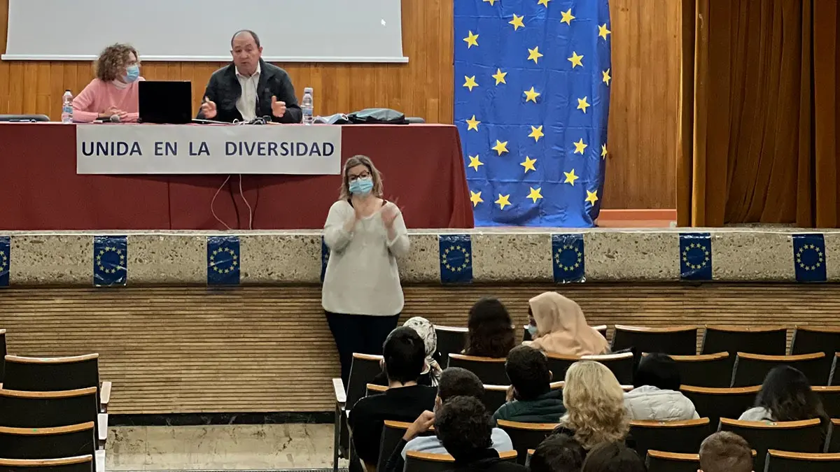 El europarlamentario, Pernando Barrena, compareciendo en las Jornadas Europeas de la ETI