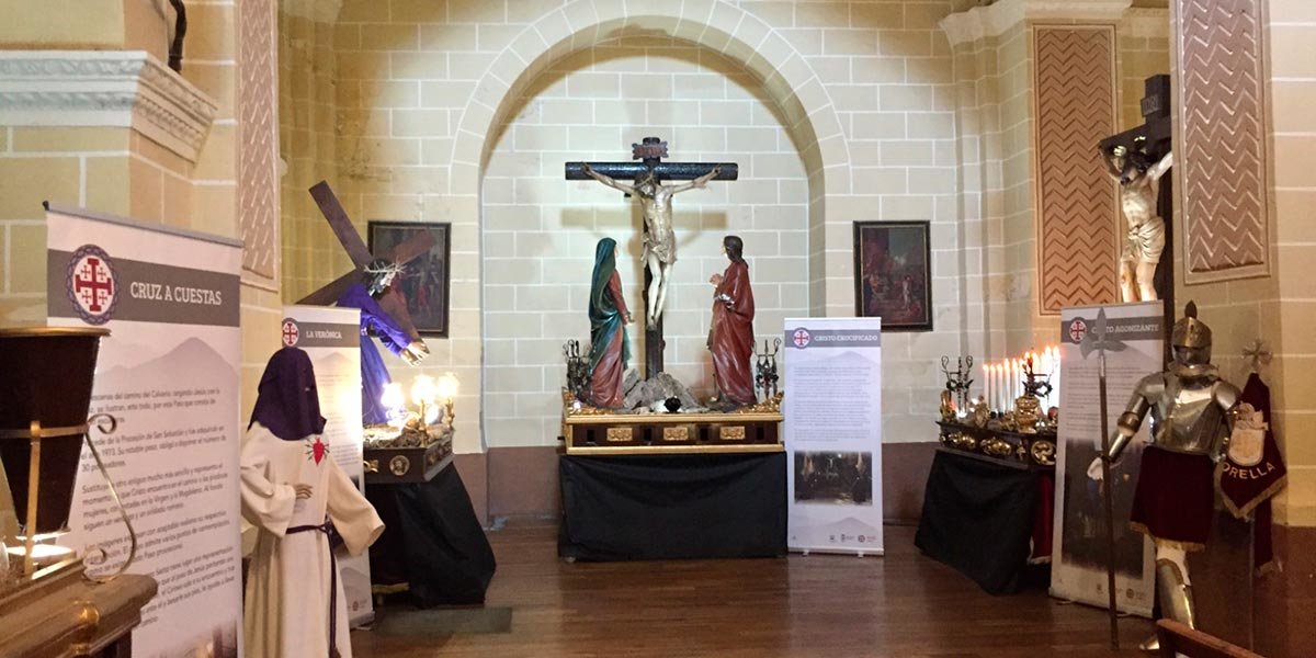 Exposición de pasos de Semana Santa en Corella en la iglesia nuestra señora del Rosario