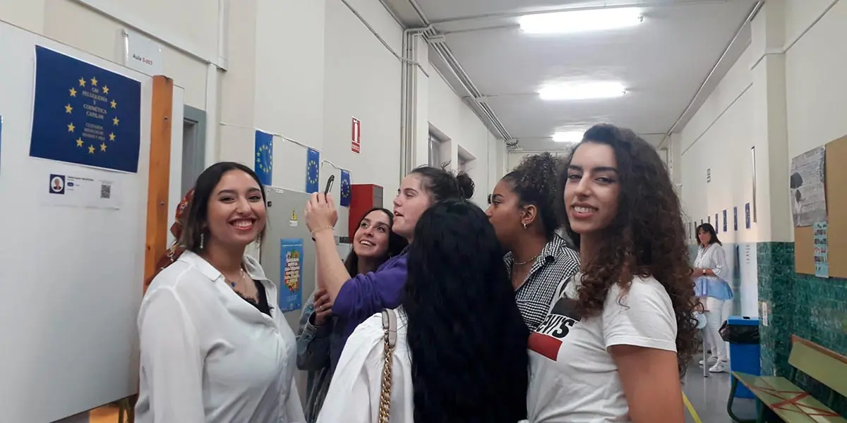 Alumnos de la ETI en las Jornadas Europeas, charla de la eurodiputada Idoia Villanueva
