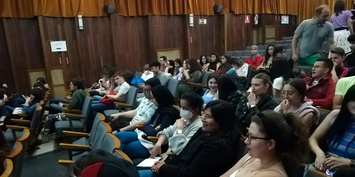 Alumnos de la ETI en las Jornadas Europeas, charla de la eurodiputada Idoia Villanueva