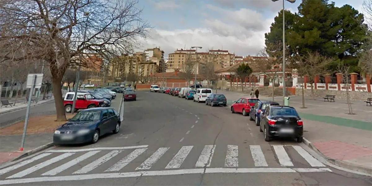 Albergue juvenil en calle Camino Caritat con Pe&ntilde;uelas en Tudela