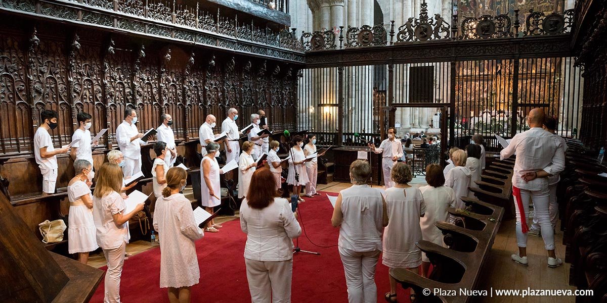 El Coro de Tudela Joaquín Gaztambide en la Misa en honor a Santa Ana